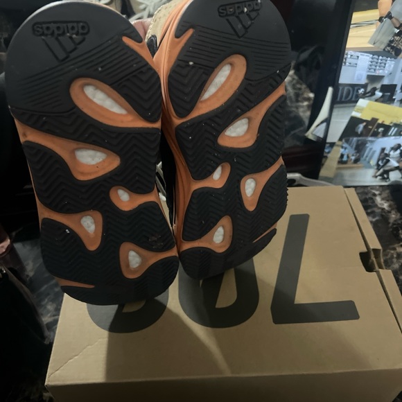 Adidas Yeezy Boost 700 Enflame Amber - Picture 5 of 5